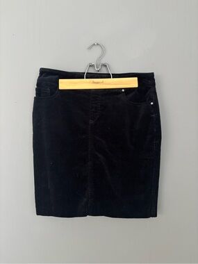 Black Corduroy Women's Skirt - Classic Straight Fit | Size 6